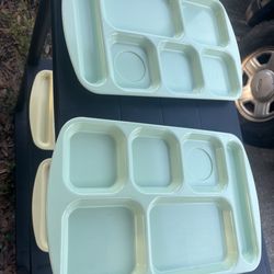 MCM compartmentalized food trays