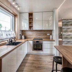 Custom Kitchen Cabinets 