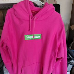 Men supreme Hoodie Size Large New No Tags 