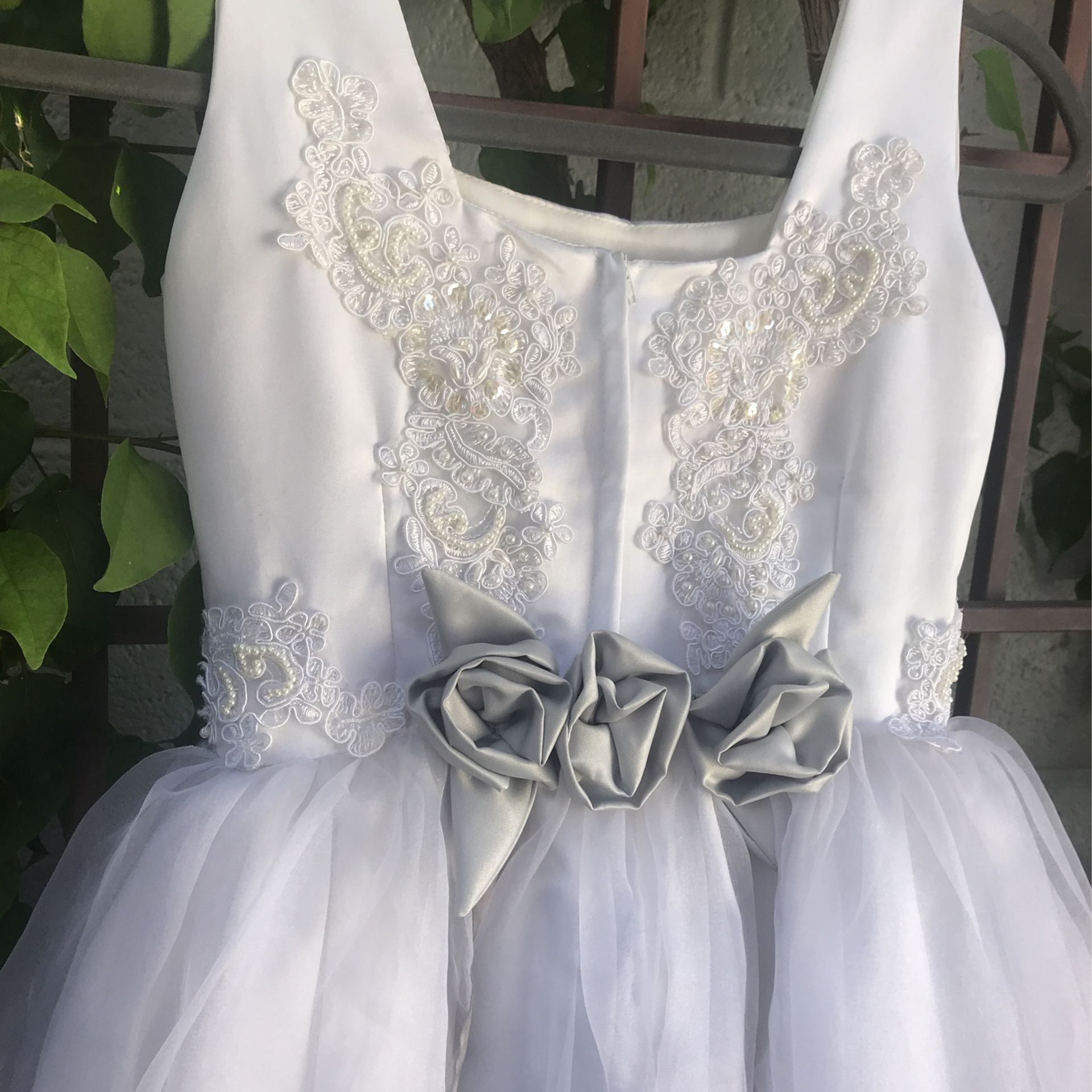 Ivory Flower Girl Dress /size 6-8