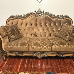 Royal Sofas 