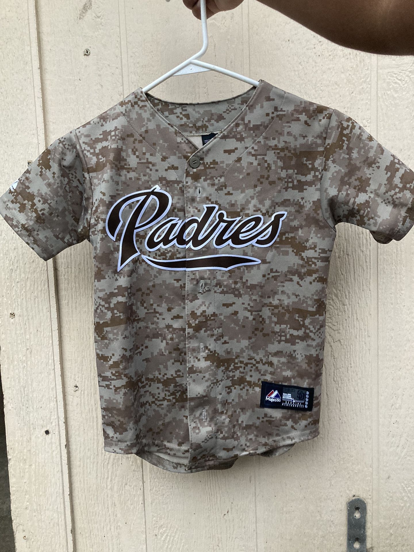 (New) San Diego Padres Youth jersey for Sale in San Diego, CA - OfferUp