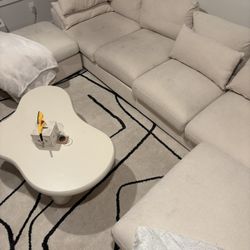 White Cloud Couch With Center Table