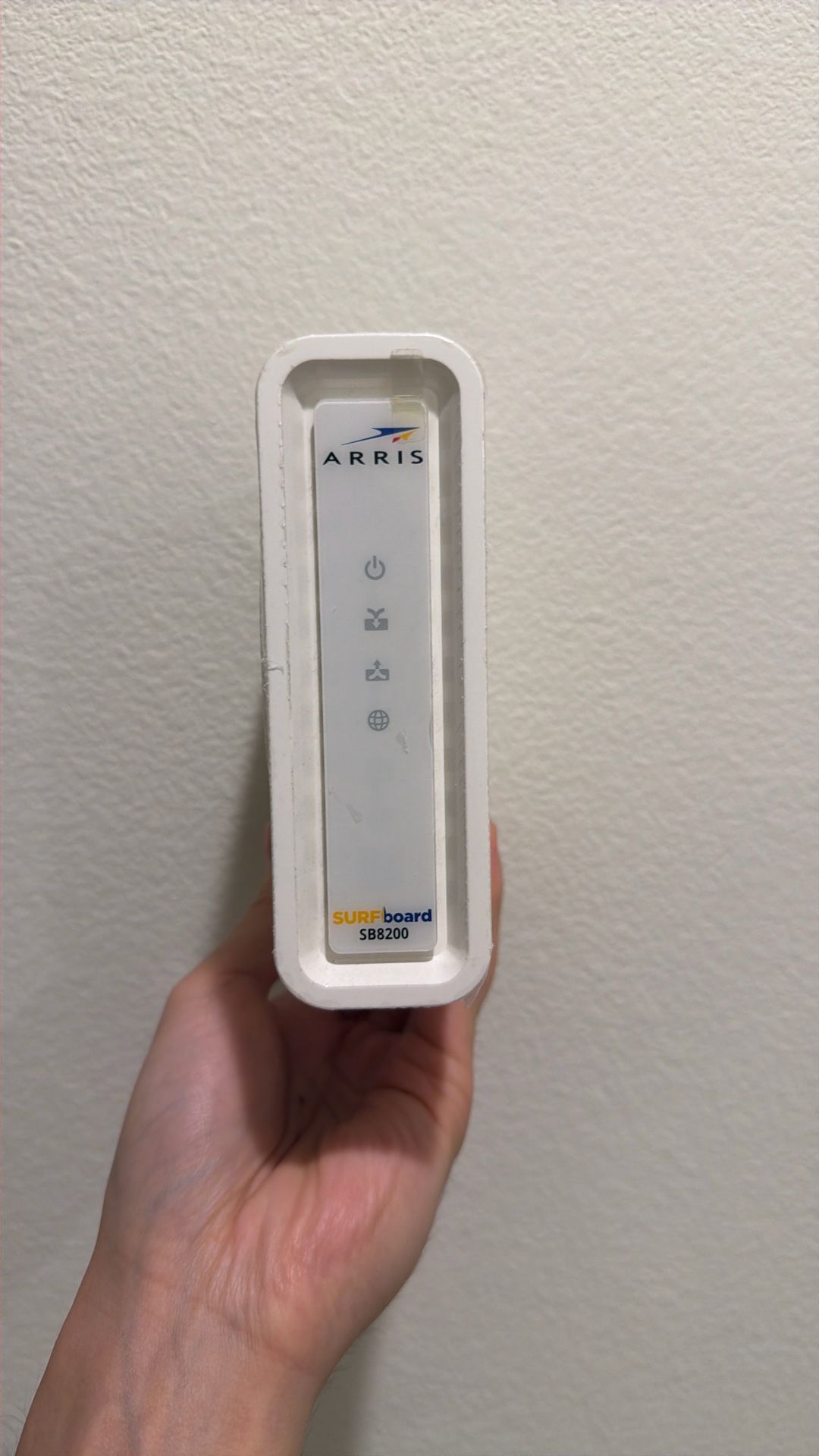 Arris SURFboard SB8200 Cable Modem
