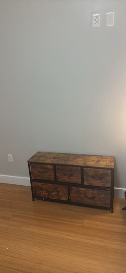 Rustic 5-Drawer Storage Chest Dresser