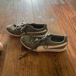 Puma Soft foam Size US Women’s 7