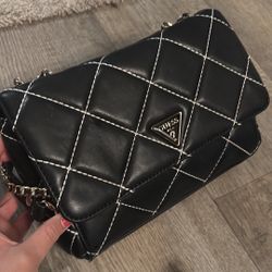 Guess Black Crossbody Puree