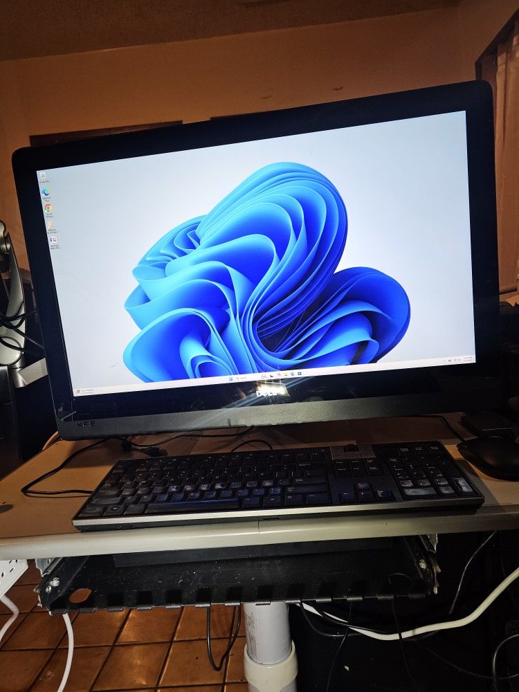 Dell XPS One 27 Touchscreen All In One PC. i7-3.10GHz-CPU 8GB of Ram 2TB HDD GPU: NVIDIA