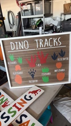 Dino decor