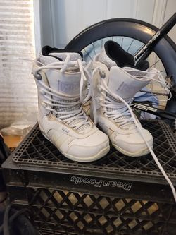 Snowboard Shoe US 5