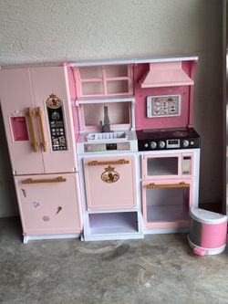 Play Kitchen