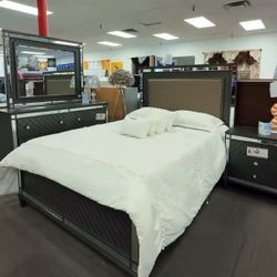 Bedroom Sets , Nightstands, Dresser Mirror, 