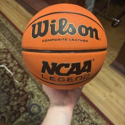 Wilson NCAA Legend basketball Size 7 