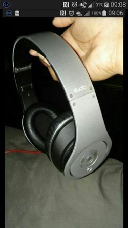 Studio titanium beats.