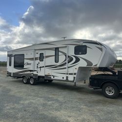 2013 Cougar 5th Wheel 