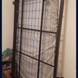 Pop Up Trundle Twin Or Full Size.