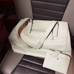 White green purse and wallet