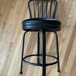 $40 for a Set of 6 Black metal swivel counter stools