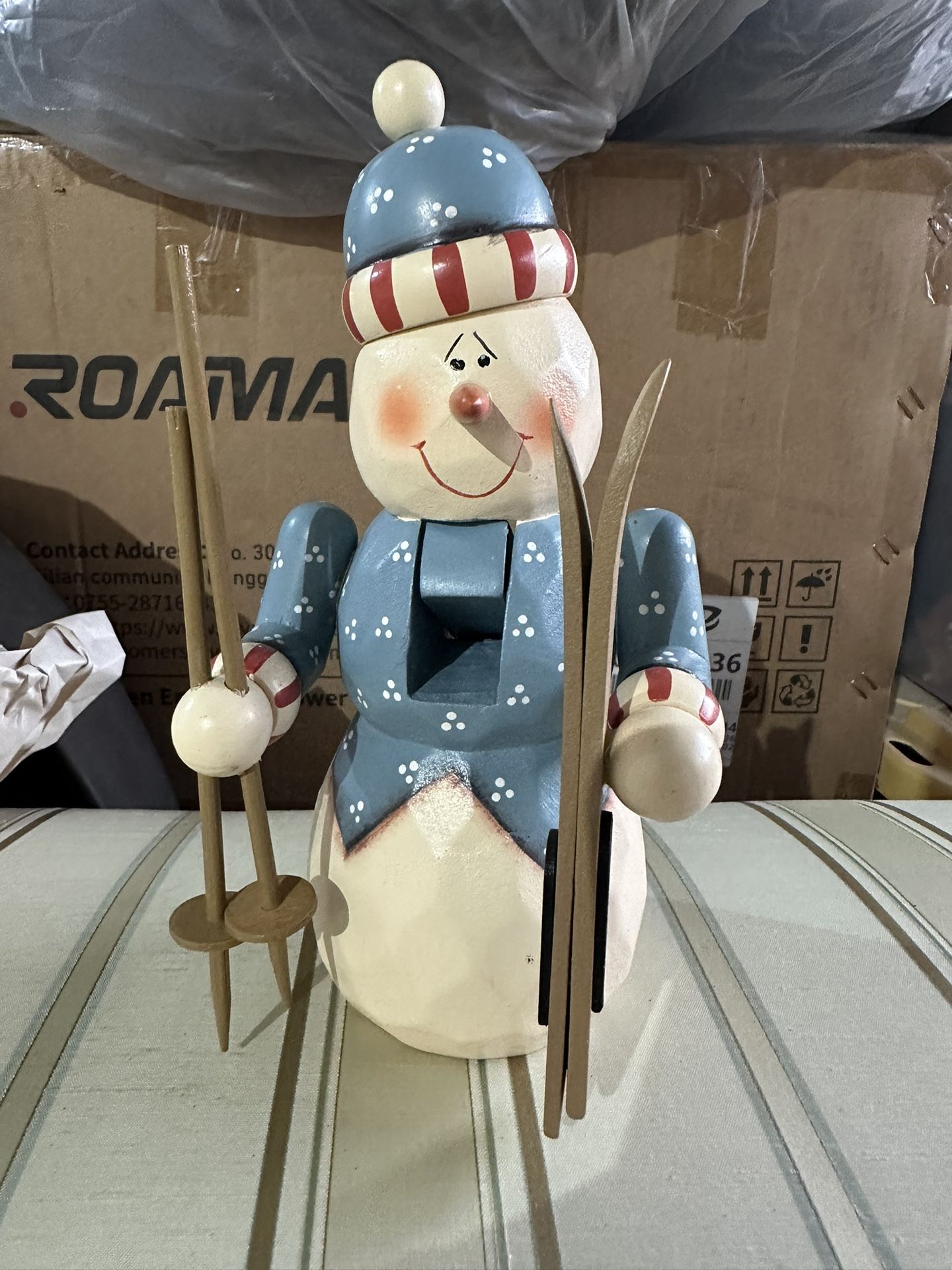 But Cracker Wooden Snow Man And Santa Woden Music