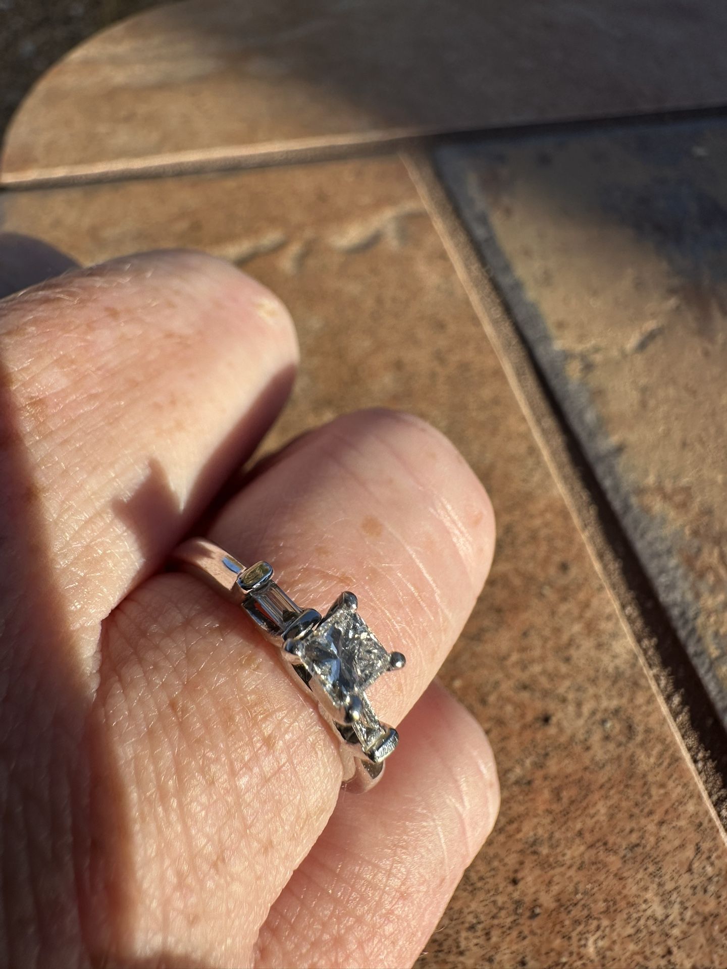 Stunning 1ct Princess Cut Engagement Ring