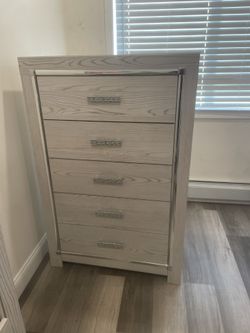 Full Size Dresser With mirror, Chest And Headboard For Sale