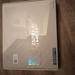 ROG Strix Z690-A Gaming WiFi D4 Motherboard 