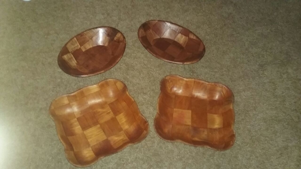4 Bamboo bowls