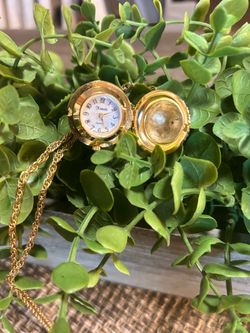 Vintage Xanadu Egg Pendant Watch - Needs Battery