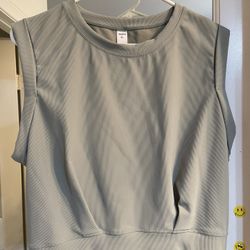 Mid Tank Never Worn $10