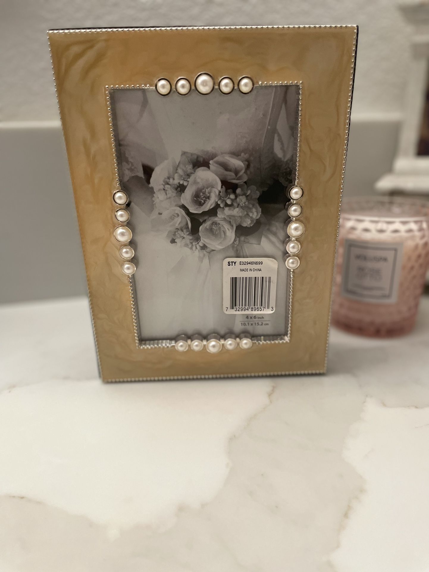 Photo album picture frame