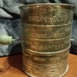Vintage Bromwell's 3 Cup Measuring Sifter