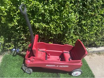 RADIO FLYER PathfinderWagon With 2 Fold-Down  Child Seats With Safety Belts & Foldable Handle