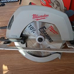 Milwaukee circular saw