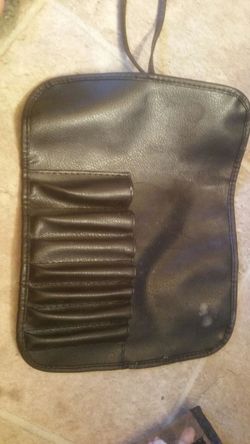 Makeup brush case