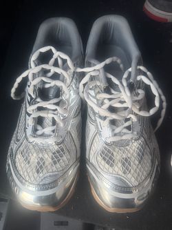 Orbit Silver And White Bottegas