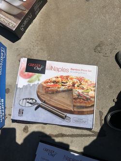 Bamboo Pizza Set And Cutting Board