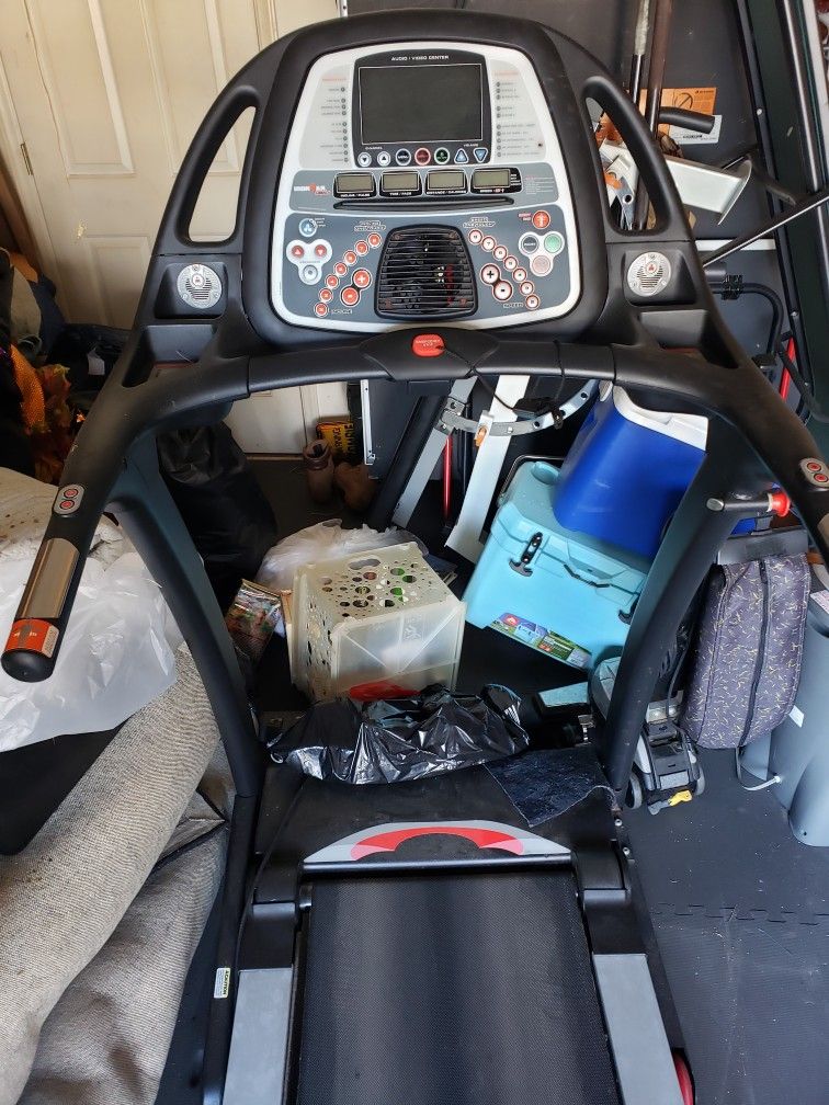 IRONMAN TREADMILL