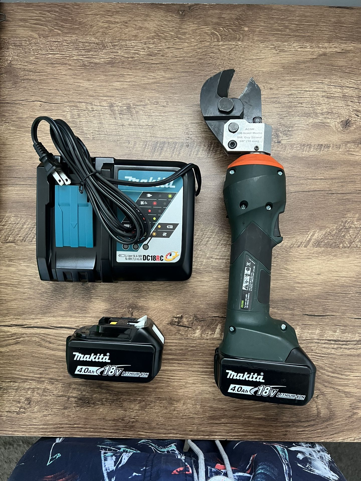 Greenlee Cordless Cable Cutter:Makita 18V LTV,20mm ACSR3/8 In Steel,Inline
