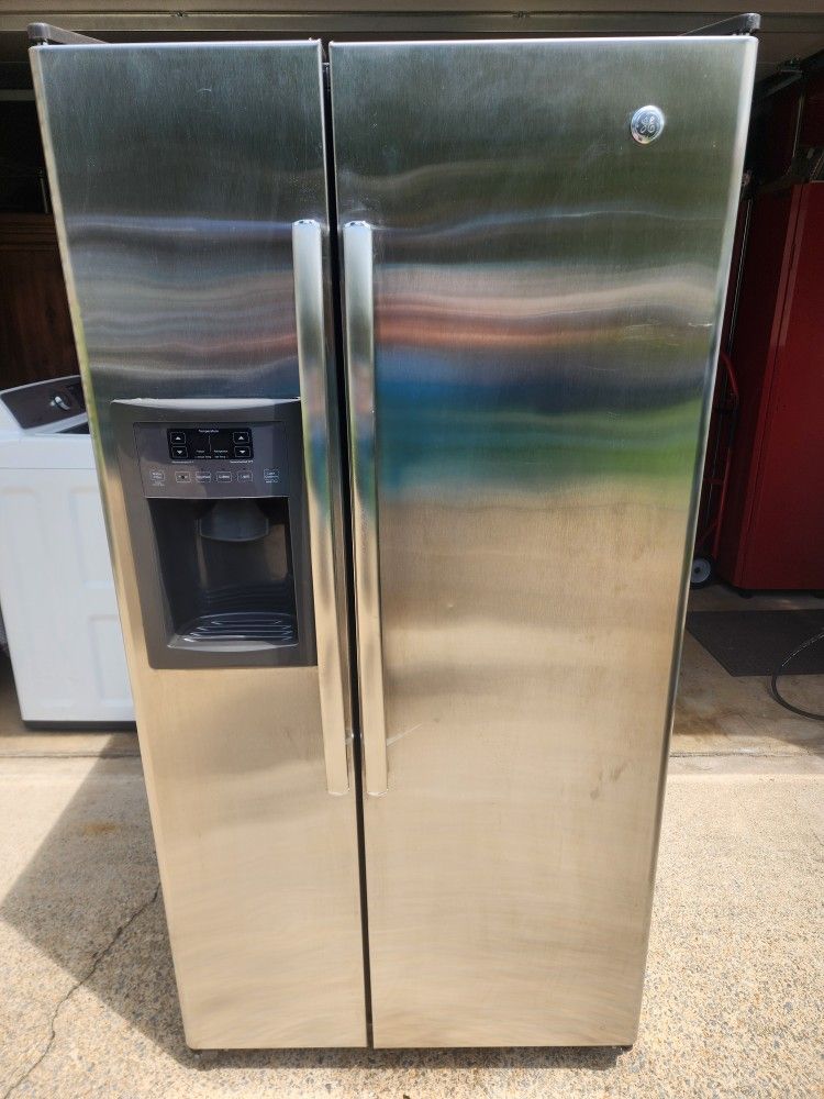 GE Stainless Steel Side By Side Refrigerator