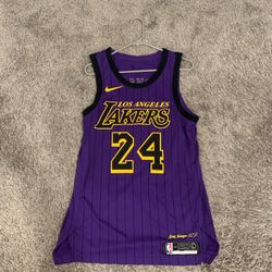 2018 Lakers Jersey  Size Medium