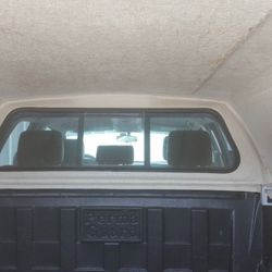 Truck bed camper