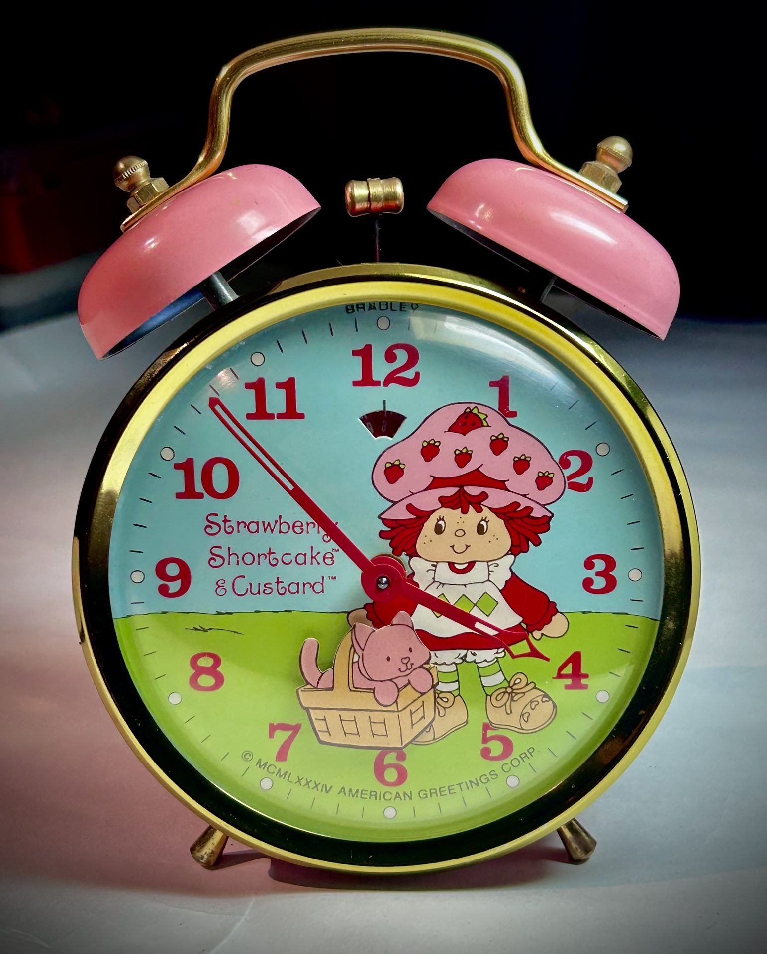 Strawberry shortcake And Cupcake Manual Alarm Clock 1984 Bradley Works!!