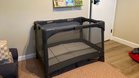 4 moms pack n play