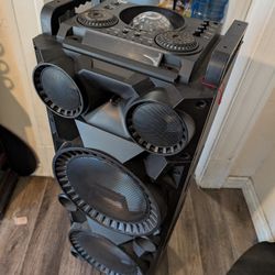 QFX  Bluetooth Party Speaker 