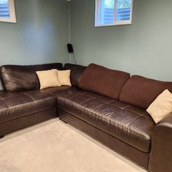 🚚 FREE DELIVERY ! Beautiful Brown Leather Sectional Couch