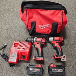 Milwaukee
M18 18V Lithium-Ion Cordless Drill Driver/Impact Driver Combo Kit (2-Tool) W/ Two 3.0 Ah Batteries, Charger Tool Bag