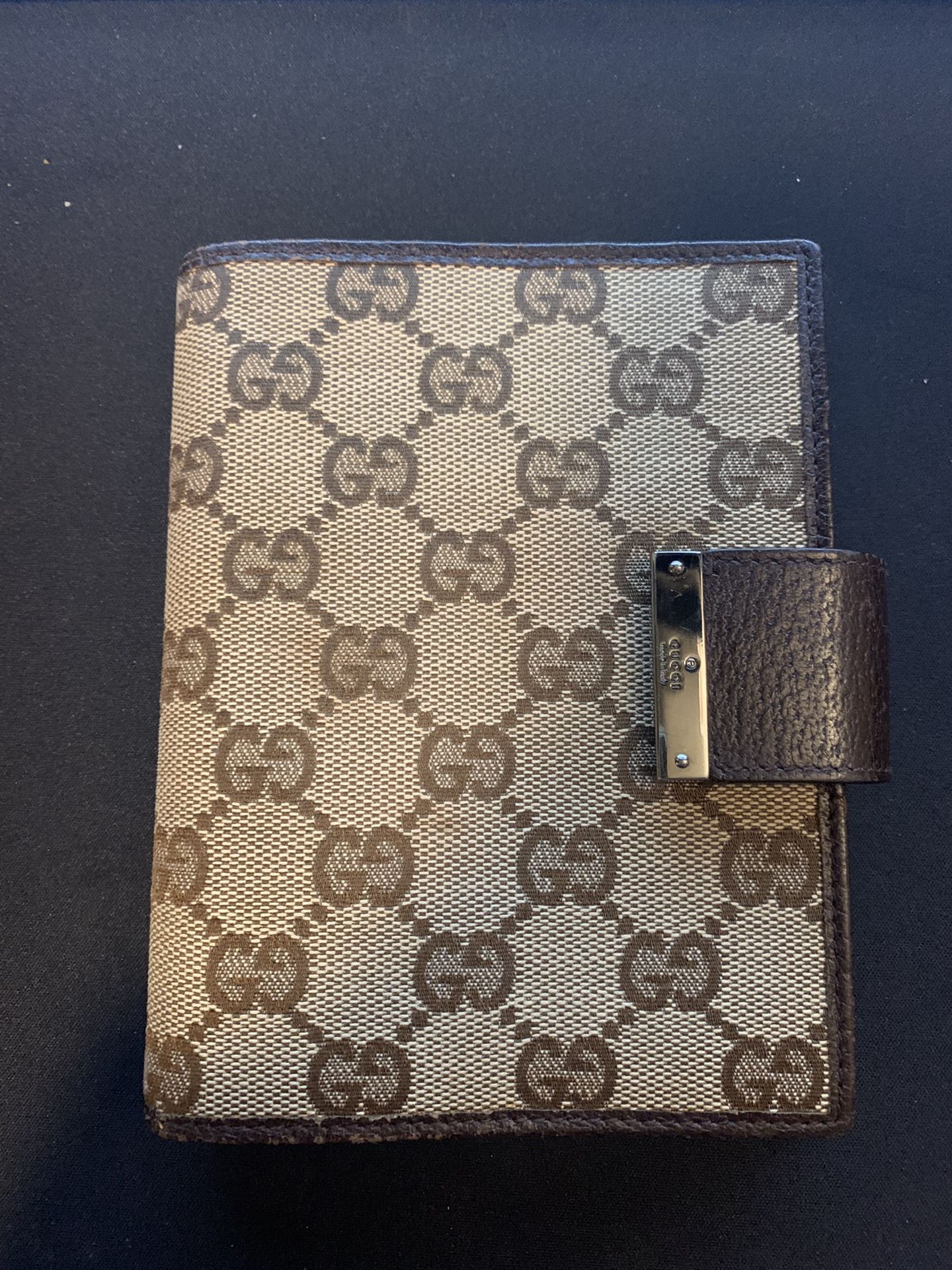 Authentic Agenda Wallet