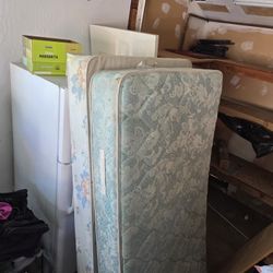 Twin Mattress And Box Spring 