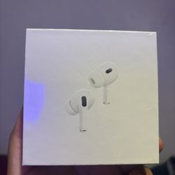 Apple AirPods Pro 2nd Generation USB-C MagSafe Case ANC 