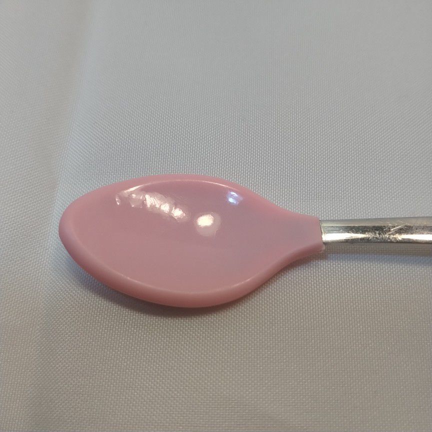 VINTAGE GERBER SOFT-BITE COATED STAINLESS STEEL BABY SPOON PINK 5.5 GREAT  CONDITION for Sale in Wilmington, NC - OfferUp